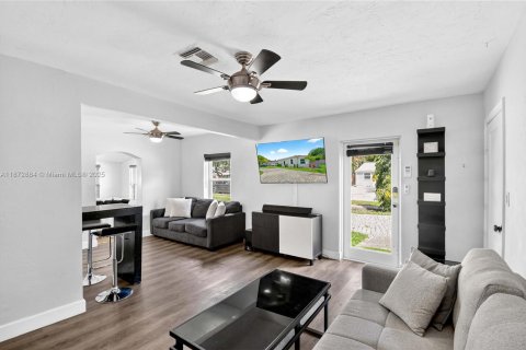Casa en venta en Fort Lauderdale, Florida, 3 dormitorios, 124.77 m2 № 2021113 - foto 4
