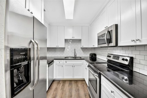 Casa en venta en Fort Lauderdale, Florida, 3 dormitorios, 124.77 m2 № 2021113 - foto 15