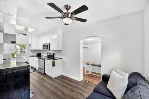 Casa en venta en Fort Lauderdale, Florida, 3 dormitorios, 124.77 m2 № 2021113 - foto 14