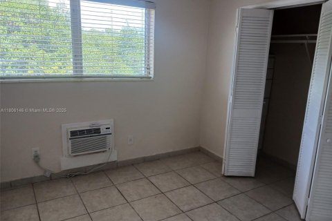 Купить кондоминиум в Норт-Майами, Флорида 1 спальня, 59.46м2, № 2058818 - фото 7