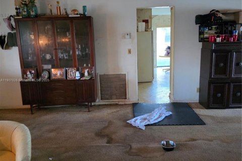 Villa ou maison à vendre à Tamarac, Floride: 2 chambres, 162.76 m2 № 1965307 - photo 5