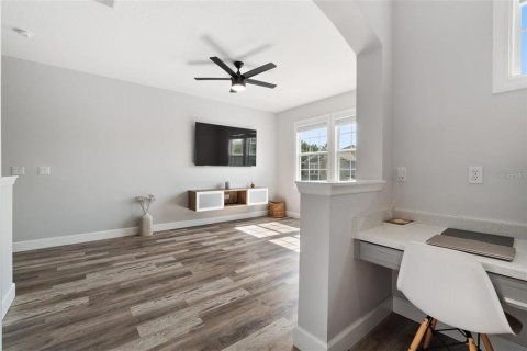Townhouse in Oviedo, Florida 3 bedrooms, 172.8 sq.m. № 2238232 - photo 27
