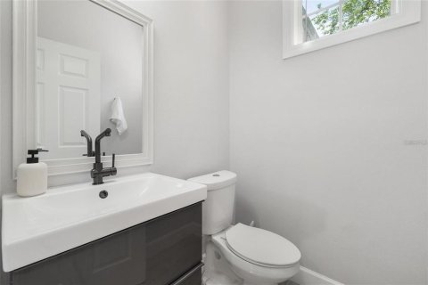 Townhouse in Oviedo, Florida 3 bedrooms, 172.8 sq.m. № 2238232 - photo 22