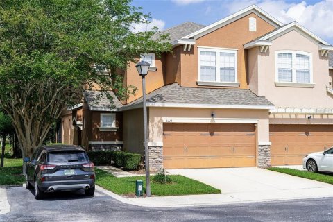 Townhouse in Oviedo, Florida 3 bedrooms, 172.8 sq.m. № 2238232 - photo 2