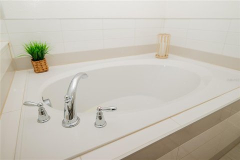 Casa en venta en Oakland, Florida, 5 dormitorios, 351.26 m2 № 2433196 - foto 20