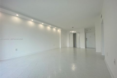 Condo in Sunny Isles Beach, Florida, 1 bedroom  № 2002968