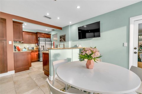 House in Dunedin, Florida 3 bedrooms, 131.46 sq.m. № 1904946 - photo 23