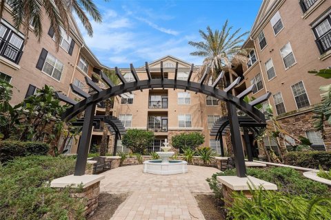Condo in Tampa, Florida, 1 bedroom  № 1747428 - photo 17