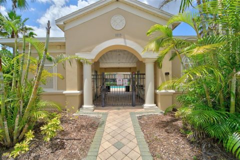 Adosado en venta en Brandon, Florida, 2 dormitorios, 146.23 m2 № 2150200 - foto 13