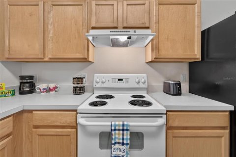 Adosado en venta en Brandon, Florida, 2 dormitorios, 146.23 m2 № 2150200 - foto 29