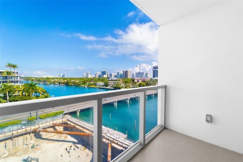 Condo in Bay Harbor Islands, Florida, 2 bedrooms  № 1990532 - photo 20