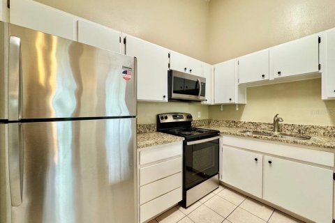 Condominio en alquiler en Tampa, Florida, 2 dormitorios, 73.11 m2 № 1845051 - foto 10