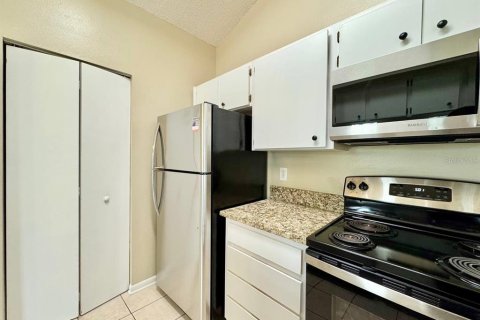 Condominio en alquiler en Tampa, Florida, 2 dormitorios, 73.11 m2 № 1845051 - foto 12