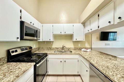 Condominio en alquiler en Tampa, Florida, 2 dormitorios, 73.11 m2 № 1845051 - foto 9