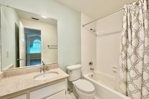 Condominio en alquiler en Tampa, Florida, 2 dormitorios, 73.11 m2 № 1845051 - foto 17