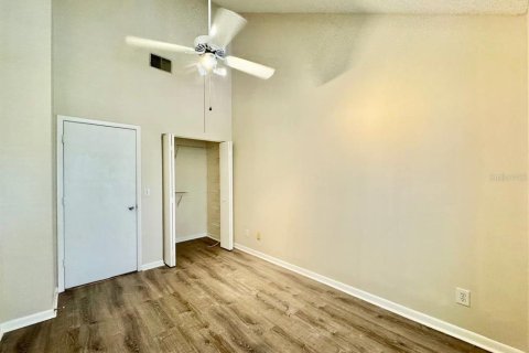 Condominio en alquiler en Tampa, Florida, 2 dormitorios, 73.11 m2 № 1845051 - foto 15