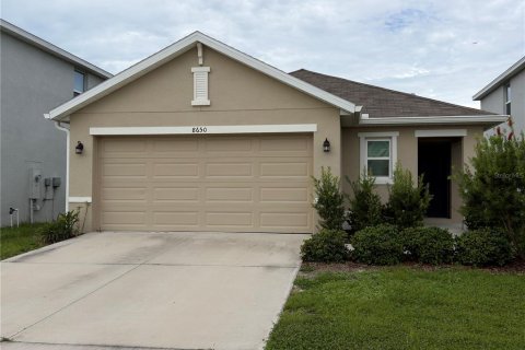 House in Ocala, Florida 3 bedrooms, 139.73 sq.m. № 2362397