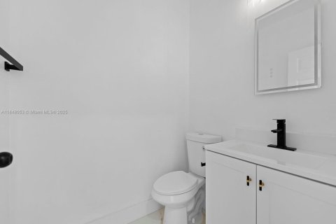 Townhouse in Homestead, Florida 4 bedrooms, 143.63 sq.m. № 1850663 - photo 16