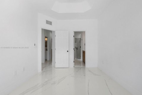Townhouse in Homestead, Florida 4 bedrooms, 143.63 sq.m. № 1850663 - photo 25