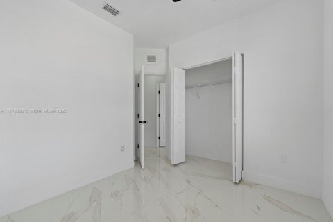 Townhouse in Homestead, Florida 4 bedrooms, 143.63 sq.m. № 1850663 - photo 22