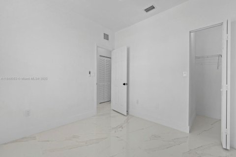 Townhouse in Homestead, Florida 4 bedrooms, 143.63 sq.m. № 1850663 - photo 24