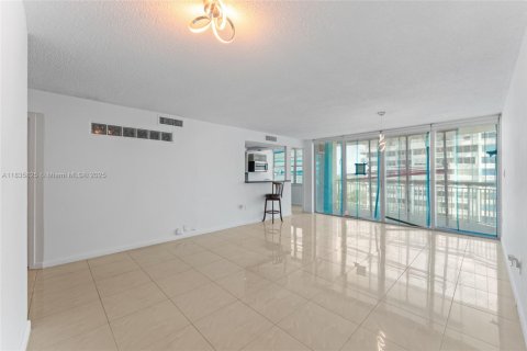 Купить кондоминиум в Авентура, Флорида 2 спальни, 145.39м2, № 1830123 - фото 8