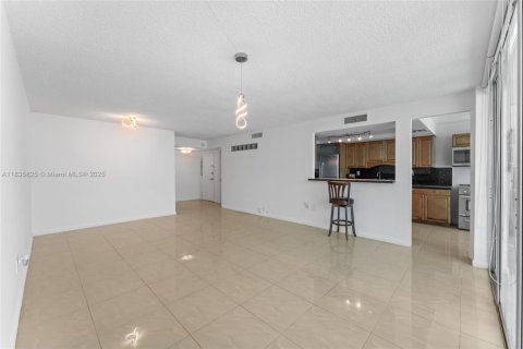 Купить кондоминиум в Авентура, Флорида 2 спальни, 145.39м2, № 1830123 - фото 9