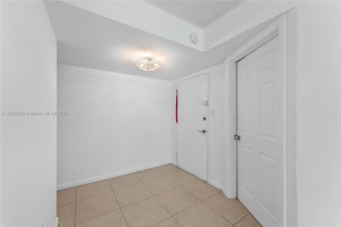 Купить кондоминиум в Авентура, Флорида 2 спальни, 145.39м2, № 1830123 - фото 3