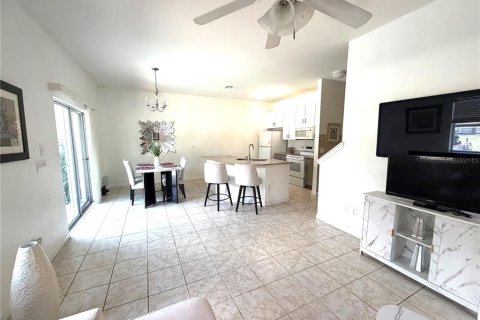 Townhouse in Kissimmee, Florida 4 bedrooms, 151.99 sq.m. № 2142479 - photo 5