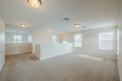 House in Ocoee, Florida 5 bedrooms, 297.47 sq.m. № 1916065 - photo 12