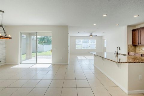 House in Ocoee, Florida 5 bedrooms, 297.47 sq.m. № 1916065 - photo 3