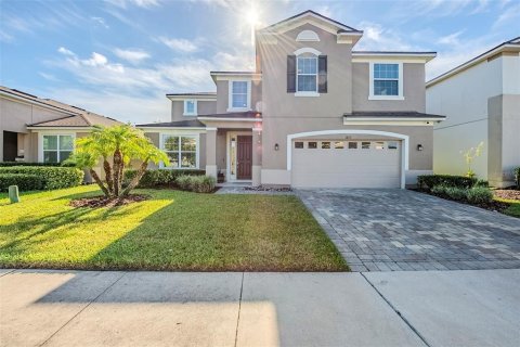 House in Ocoee, Florida 5 bedrooms, 297.47 sq.m. № 1916065 - photo 1