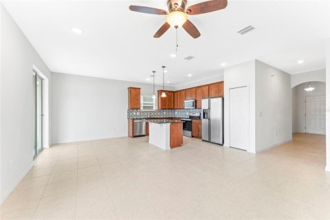 House in Palm Coast, Florida 3 bedrooms, 137.22 sq.m. № 1682015 - photo 7