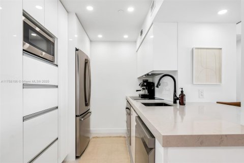 Copropriété à vendre à Miami Beach, Floride: 1 chambre, 79.15 m2 № 1726919 - photo 17