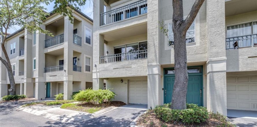 Condominio en Tampa, Florida, 1 dormitorio  № 1813528