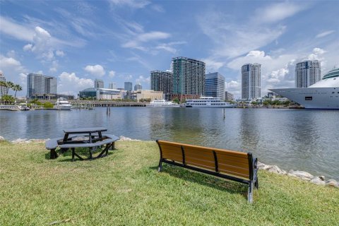 Condominio en venta en Tampa, Florida, 1 dormitorio, 83.61 m2 № 1813528 - foto 29