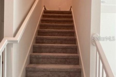 Townhouse in Wesley Chapel, Florida 3 bedrooms, 153.29 sq.m. № 2196395 - photo 5
