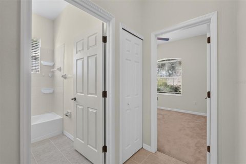 House in Bradenton, Florida 2 bedrooms, 173.63 sq.m. № 2391369 - photo 30