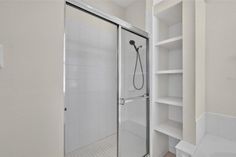 House in Bradenton, Florida 2 bedrooms, 173.63 sq.m. № 2391369 - photo 24
