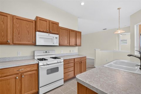 House in Bradenton, Florida 2 bedrooms, 173.63 sq.m. № 2391369 - photo 8