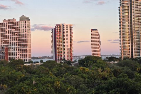 Condominio en venta en Miami, Florida, 1 dormitorio, 62.71 m2 № 1794041 - foto 18