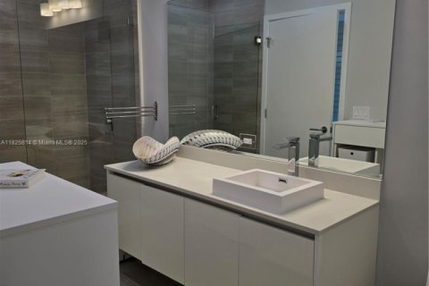 Condominio en venta en Miami, Florida, 1 dormitorio, 62.71 m2 № 1794041 - foto 11