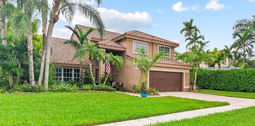 Casa en Pembroke Pines, Florida 4 dormitorios, 224.82 m2 № 1698834