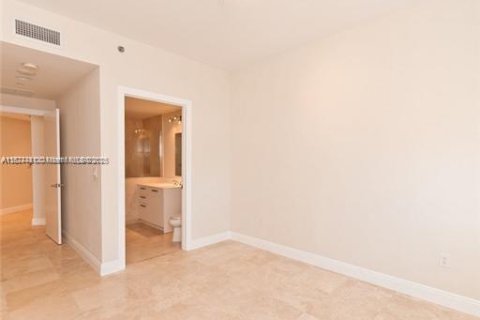 Купить кондоминиум в Майами, Флорида 2 спальни, 118.73м2, № 1895909 - фото 7