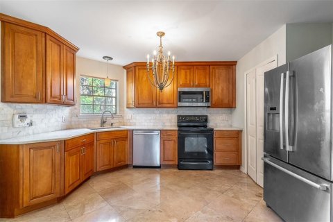 House in Orlando, Florida 4 bedrooms, 250.09 sq.m. № 2393792 - photo 11