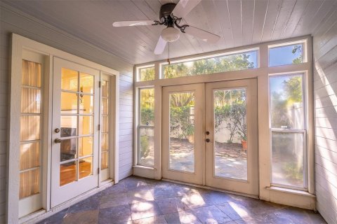 House in Orlando, Florida 4 bedrooms, 250.09 sq.m. № 2393792 - photo 13