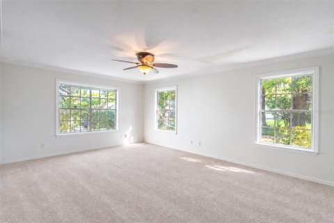 House in Orlando, Florida 4 bedrooms, 250.09 sq.m. № 2393792 - photo 9