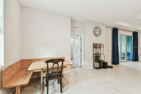 Casa en venta en Zephyrhills, Florida, 4 dormitorios, 217.21 m2 № 1593235 - foto 22
