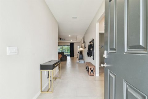 Casa en venta en Zephyrhills, Florida, 4 dormitorios, 217.21 m2 № 1593235 - foto 8