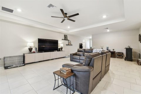 Casa en venta en Zephyrhills, Florida, 4 dormitorios, 217.21 m2 № 1593235 - foto 25